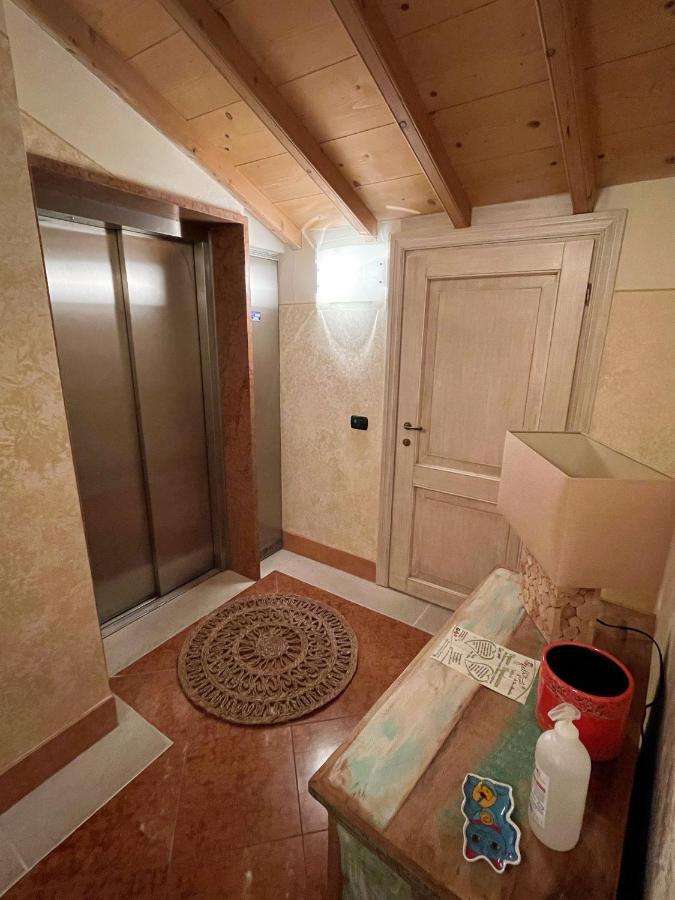 Appartement Attic 1 Centro Storico à Peschiera del Garda Extérieur photo