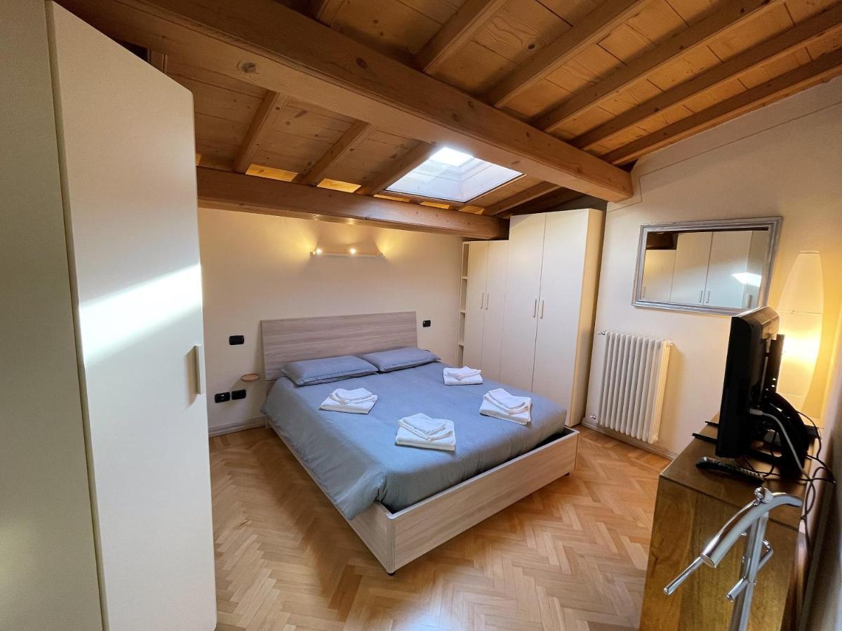 Appartement Attic 1 Centro Storico à Peschiera del Garda Extérieur photo